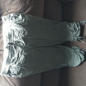 Torrid army green capris with elastic/tie waist and tie at bottoms